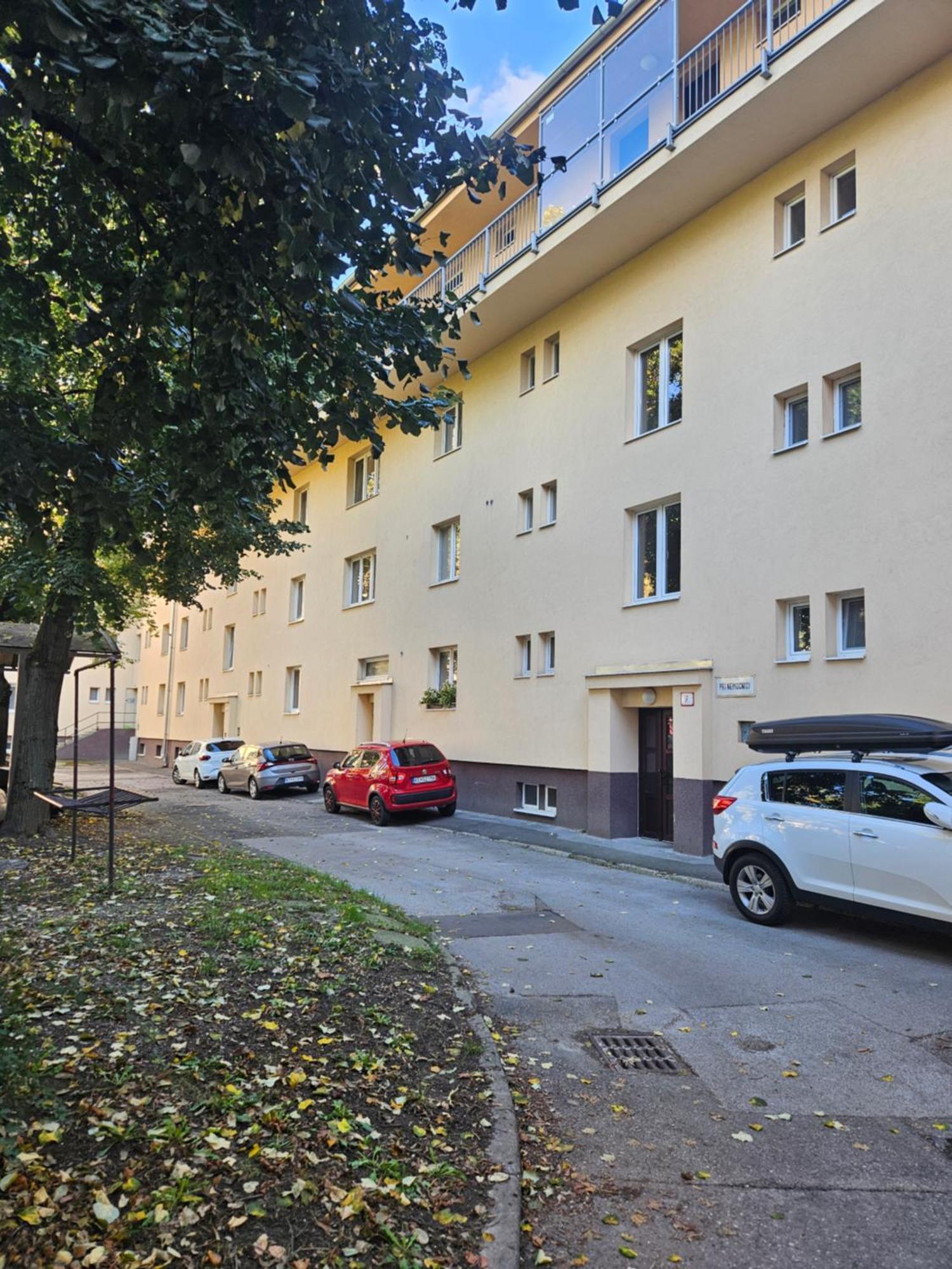 Luxusny Apartman Pri Nemocnici Kosice Luaran gambar